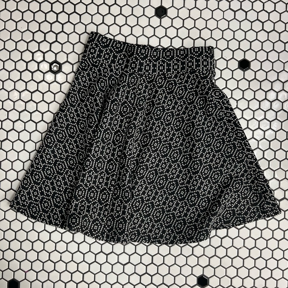 La hearts skirt size XS